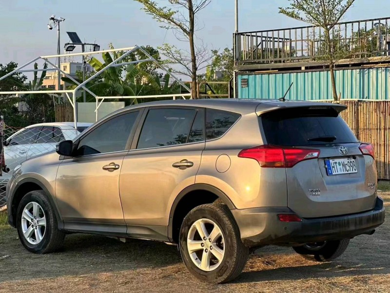 珠海15年丰田RAV4荣放6