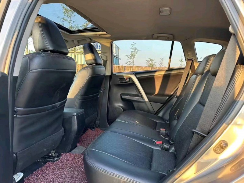 珠海15年丰田RAV4荣放8