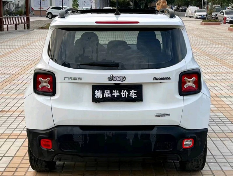 珠海17年Jeep自由侠9