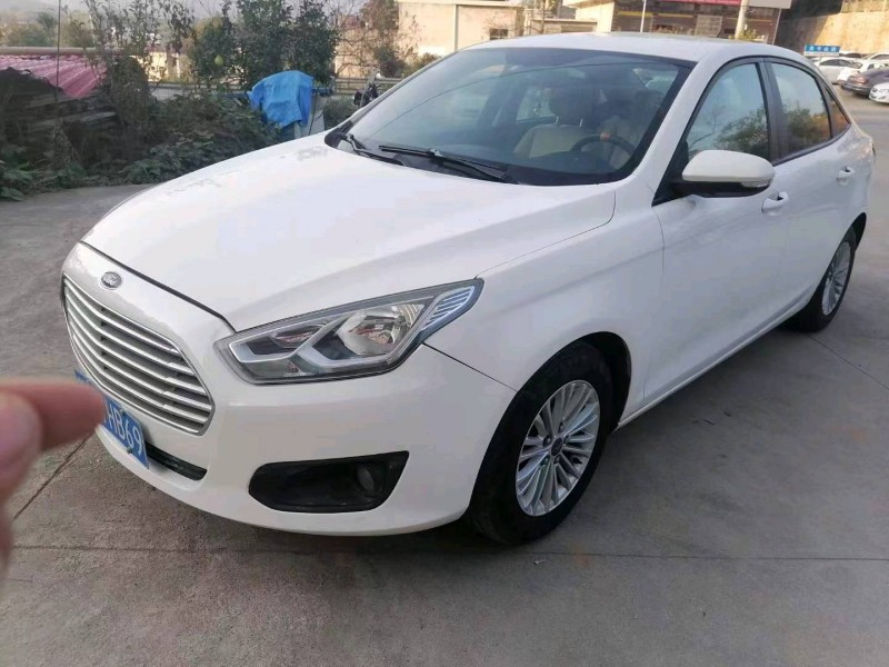 嘉兴16年福特福睿斯2