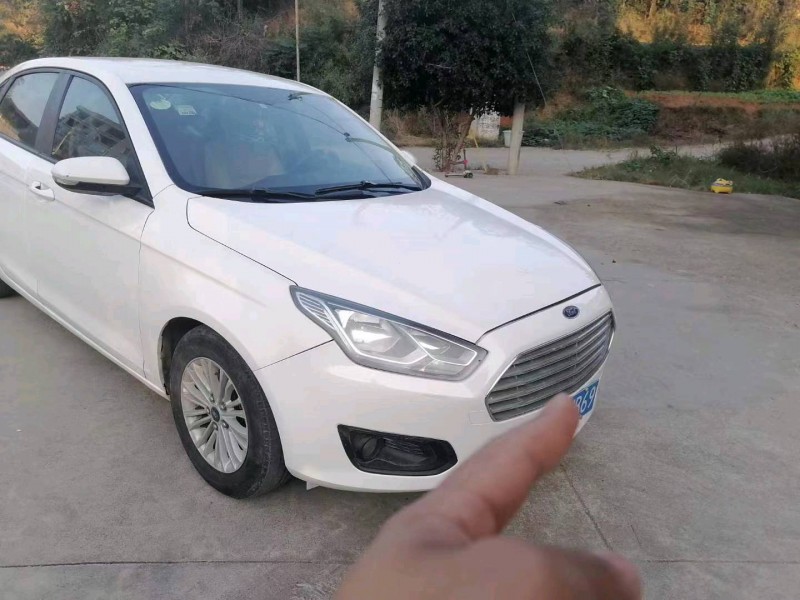 嘉兴16年福特福睿斯3