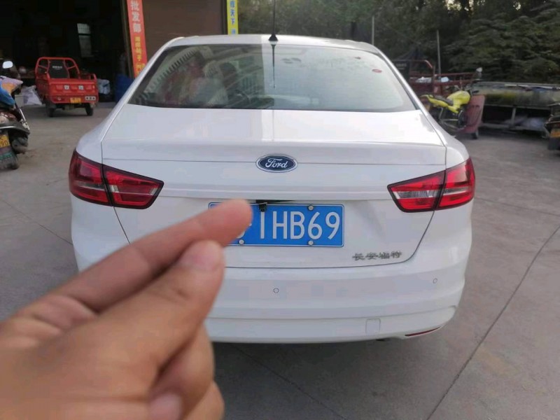 嘉兴16年福特福睿斯5