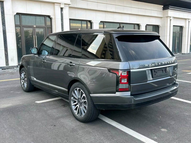 徐州18年路虎揽胜行政8