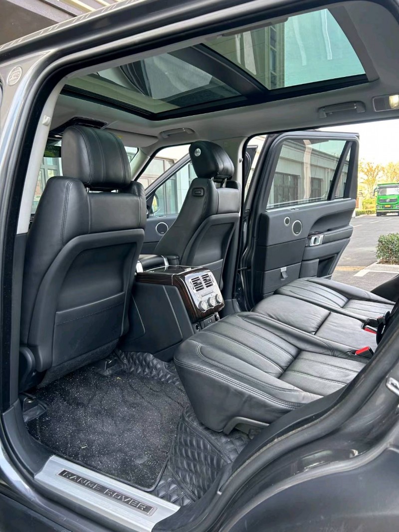 徐州18年路虎揽胜行政9