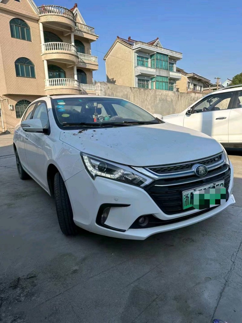 嘉兴18年比亚迪秦3