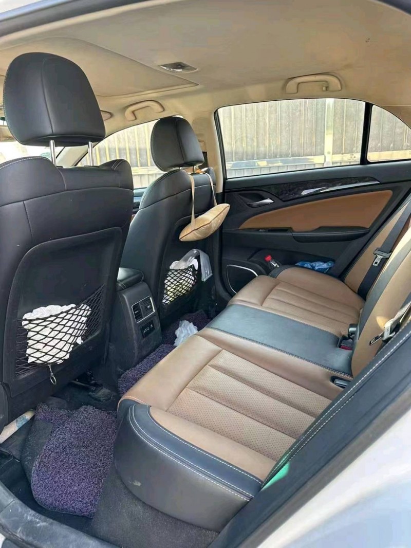 嘉兴18年比亚迪秦4