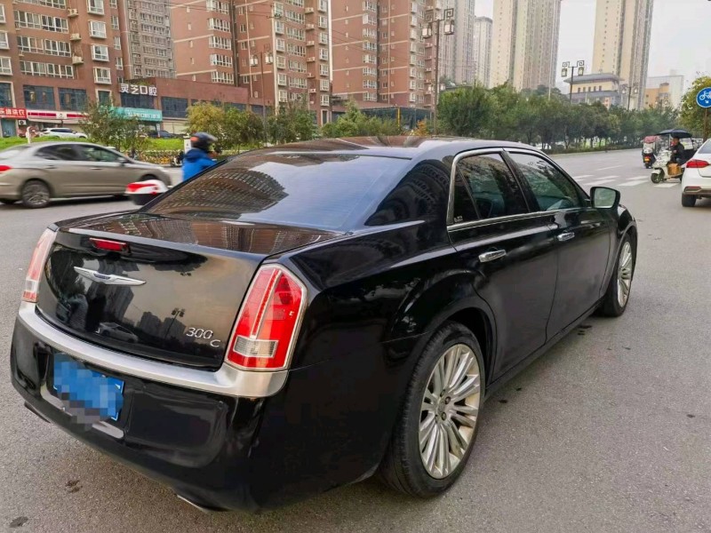 寶雞13年克萊斯勒300C4
