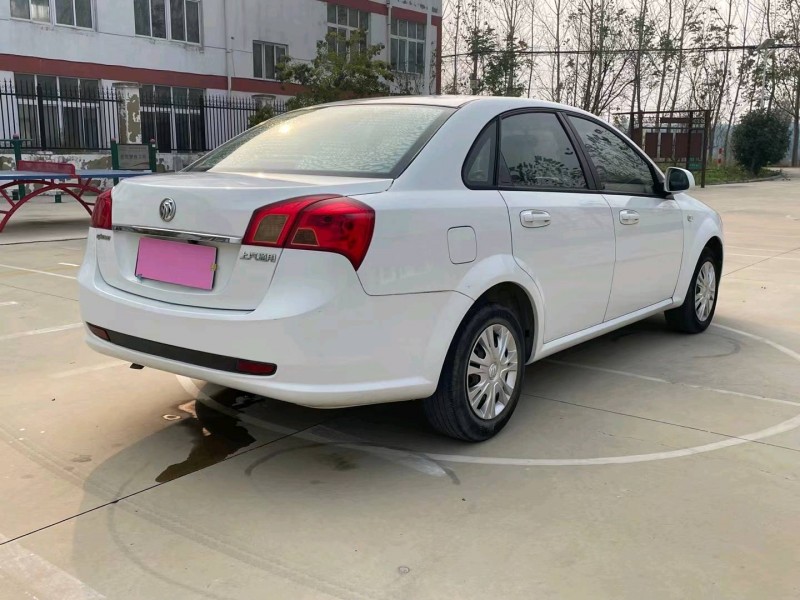 徐州16年别克凯越3