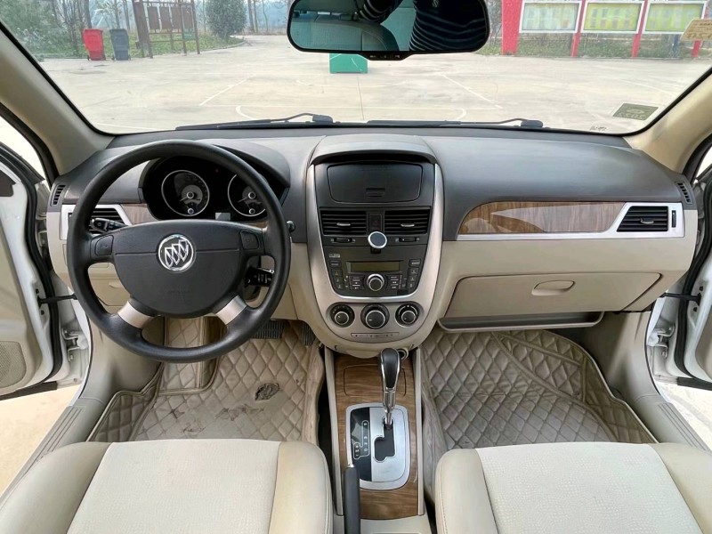 徐州16年别克凯越6