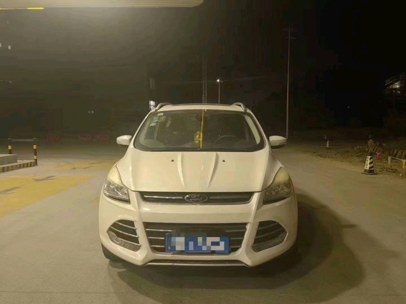 青岛14年福特翼虎1