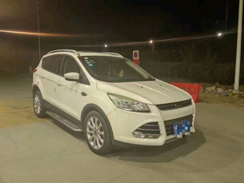 青岛14年福特翼虎3