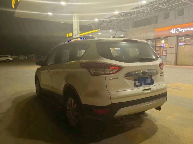 青岛14年福特翼虎7