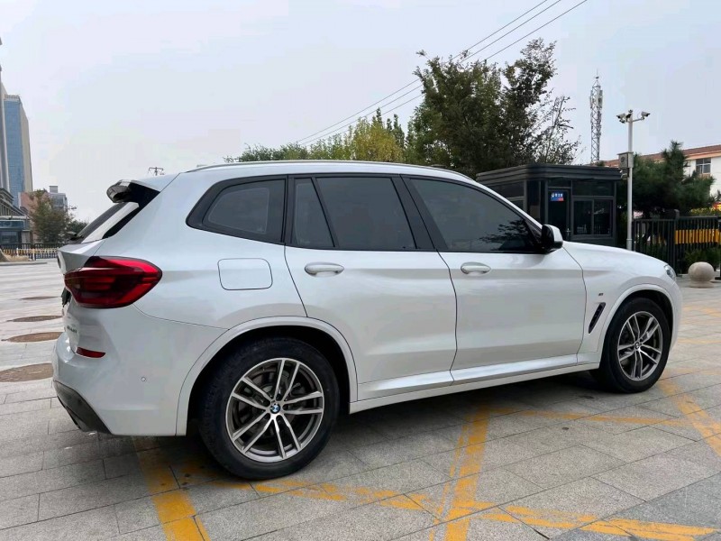 济宁19年宝马X38