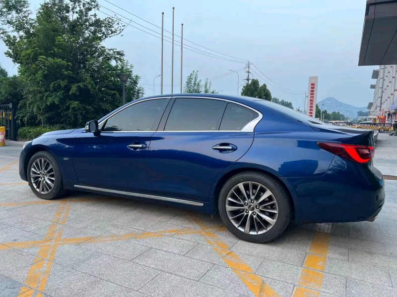 济宁20年英菲尼迪Q50L7