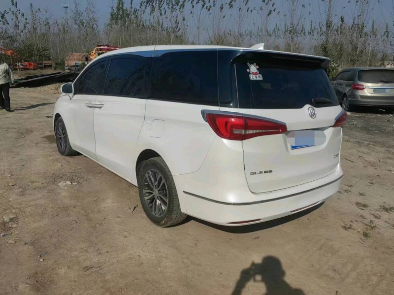 徐州17年别克GL83