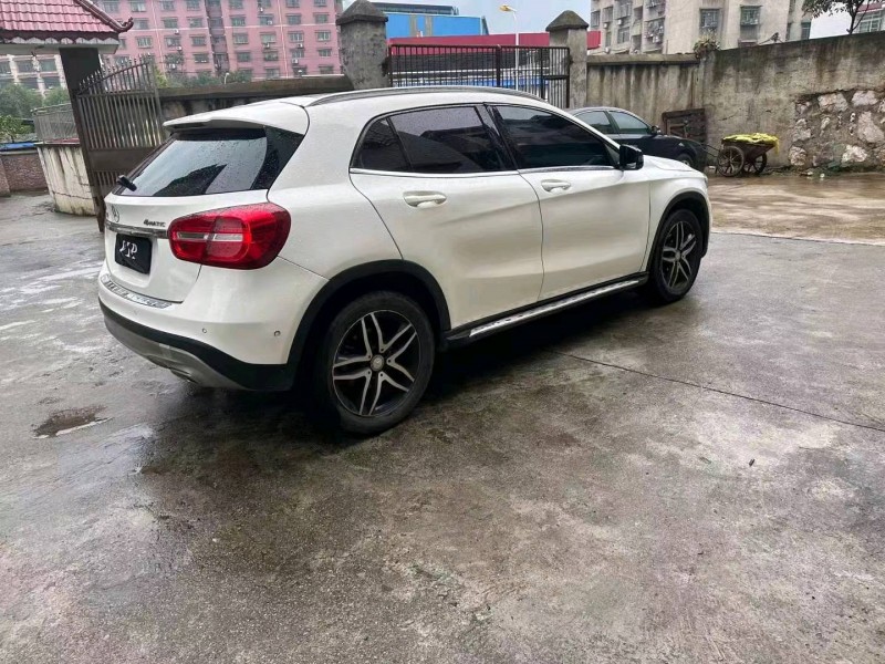 衡阳16年奔驰GLA7