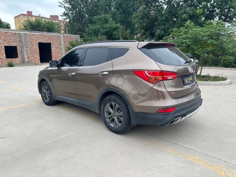 济宁15年现代新胜达5