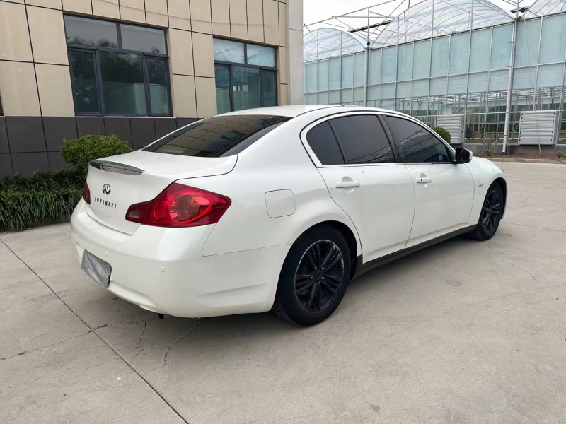 济宁12年英菲尼迪G254