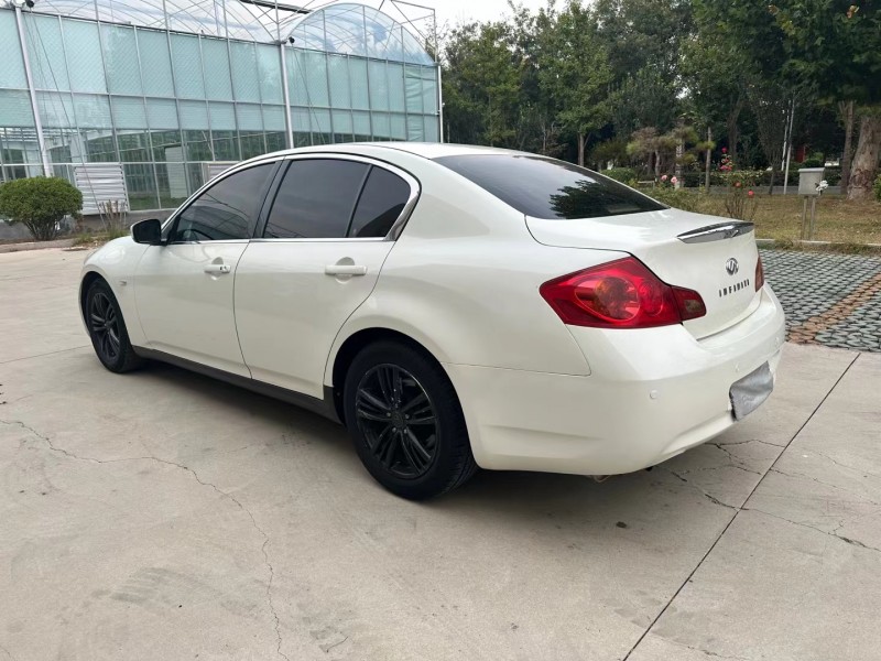 济宁12年英菲尼迪G255