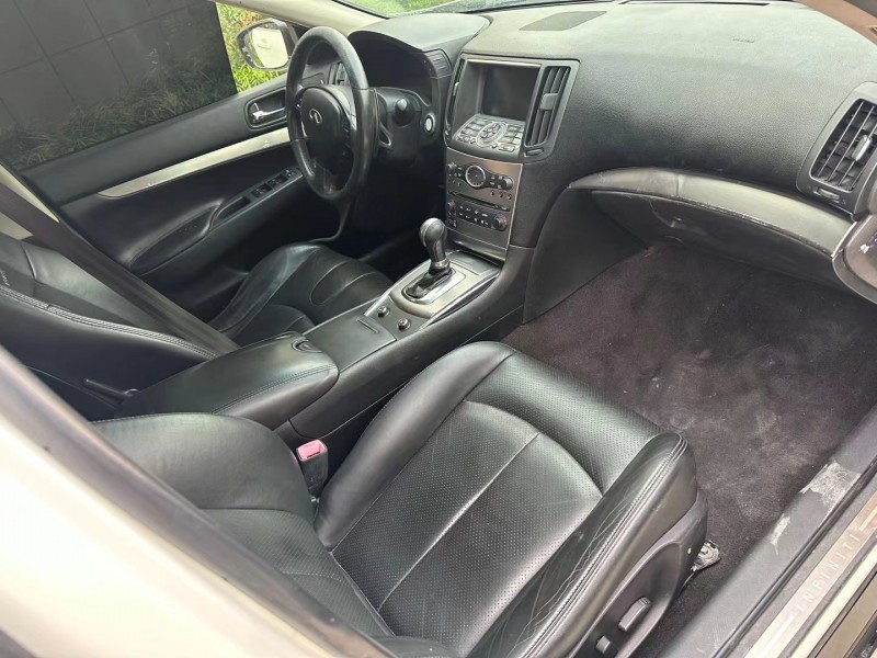 济宁12年英菲尼迪G256