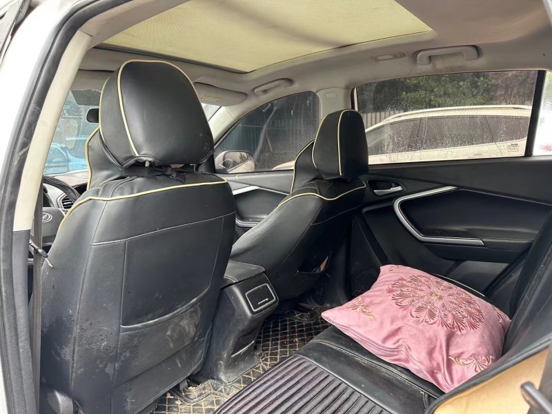 济宁17年北汽幻速S67