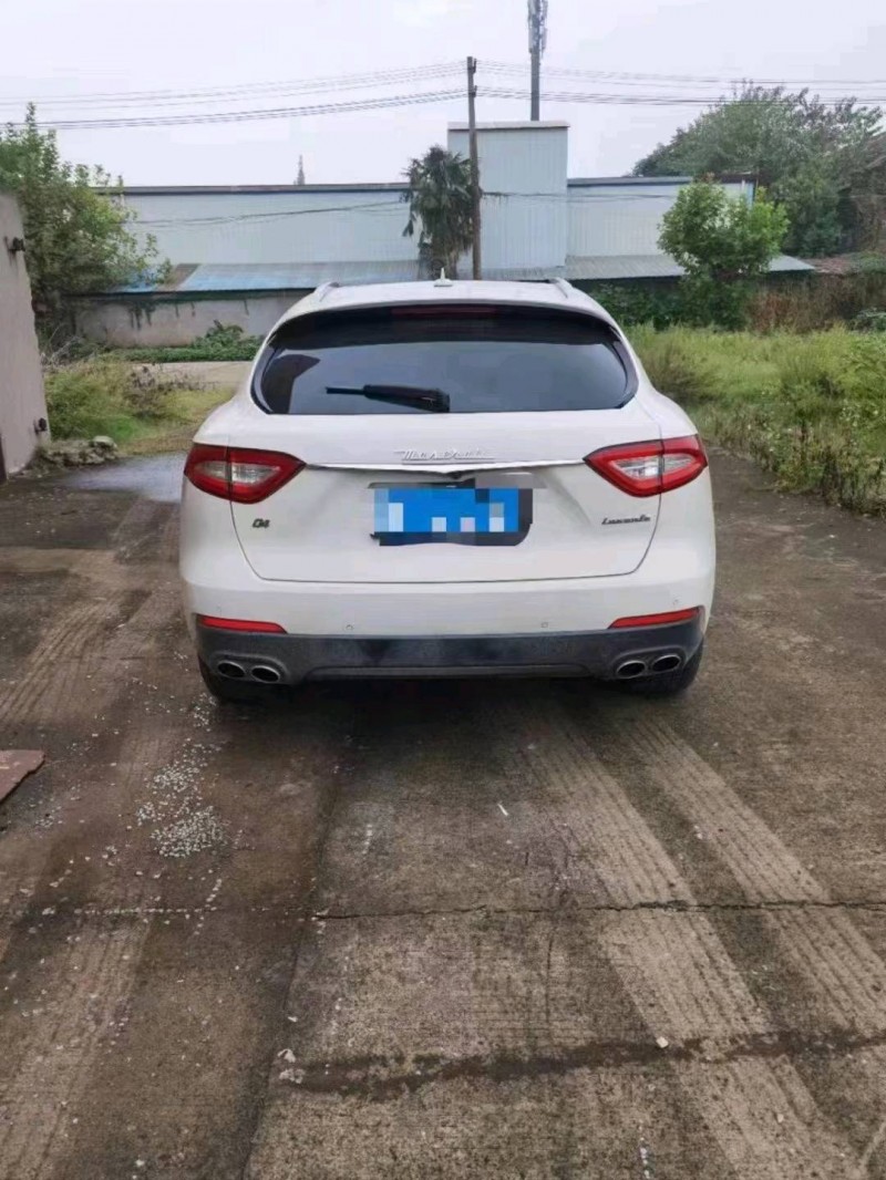 重庆19年玛莎拉蒂Levante7
