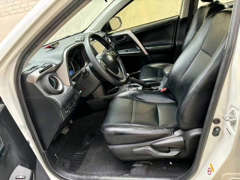 桂林17年豐田RAV45