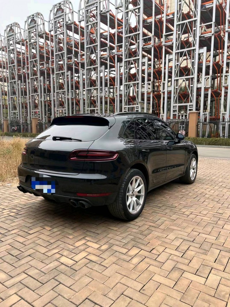 邯郸15年保时捷Macan4