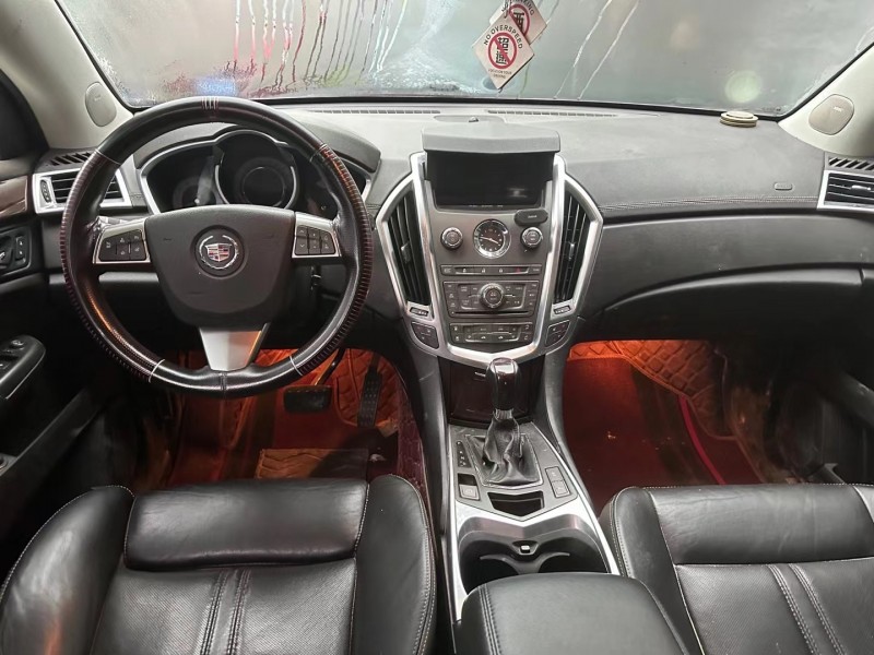 济宁12年凯迪拉克SRX6