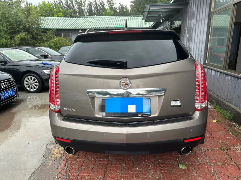 济宁12年凯迪拉克SRX9