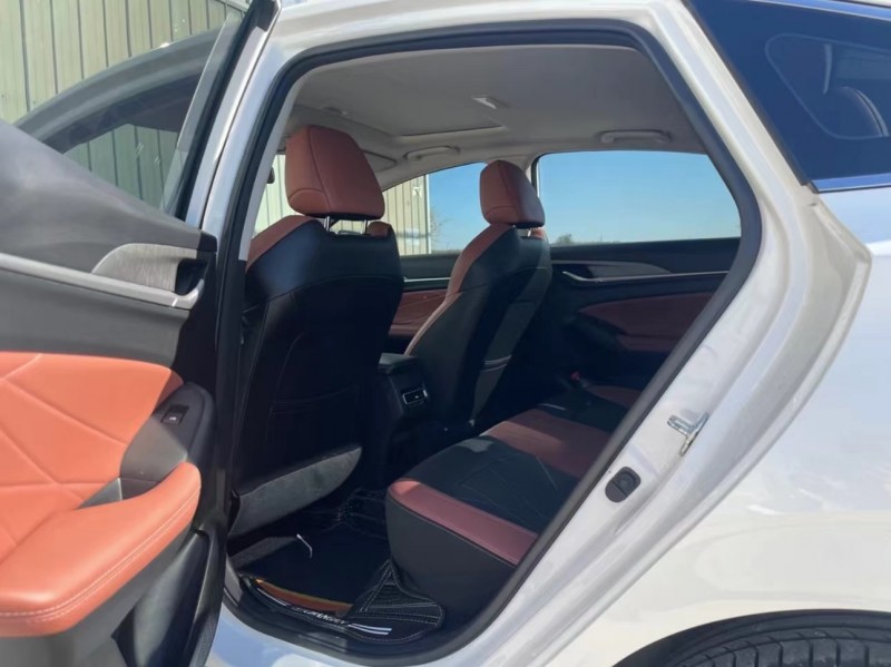 济宁22年长安汽车逸动6