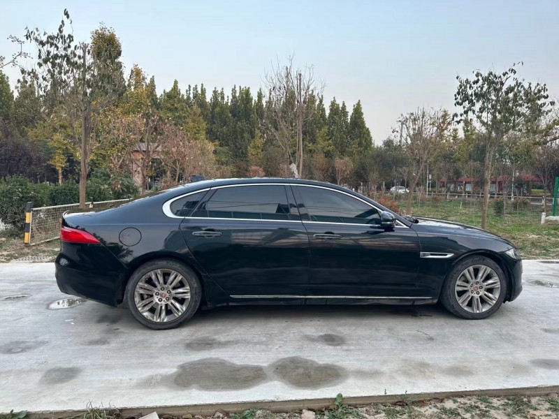 济宁18年捷豹XF4