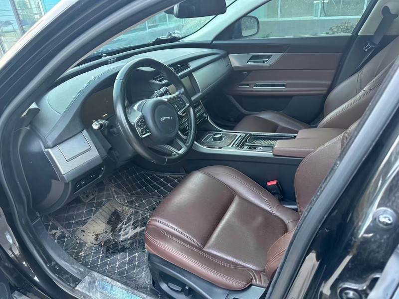 济宁18年捷豹XF7