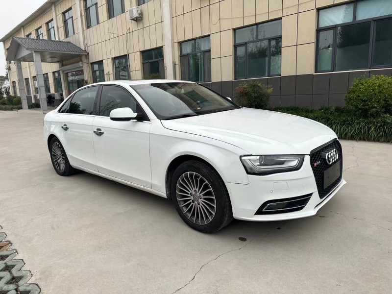 济宁15年奥迪A4L3