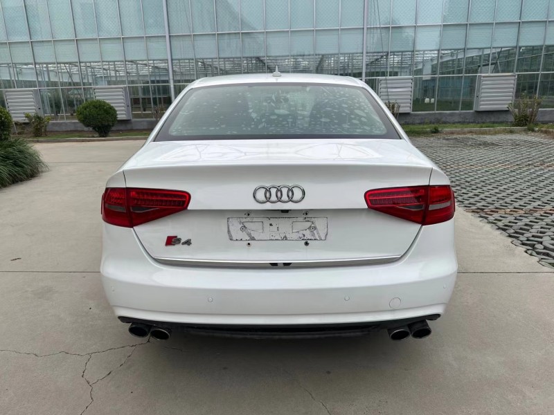 济宁15年奥迪A4L9