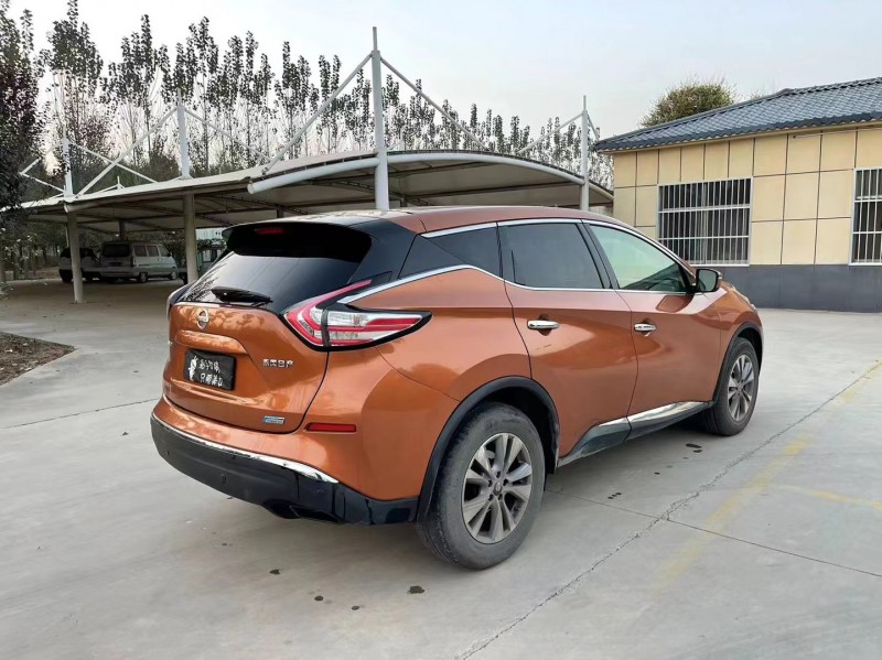 济宁17年日产楼兰4