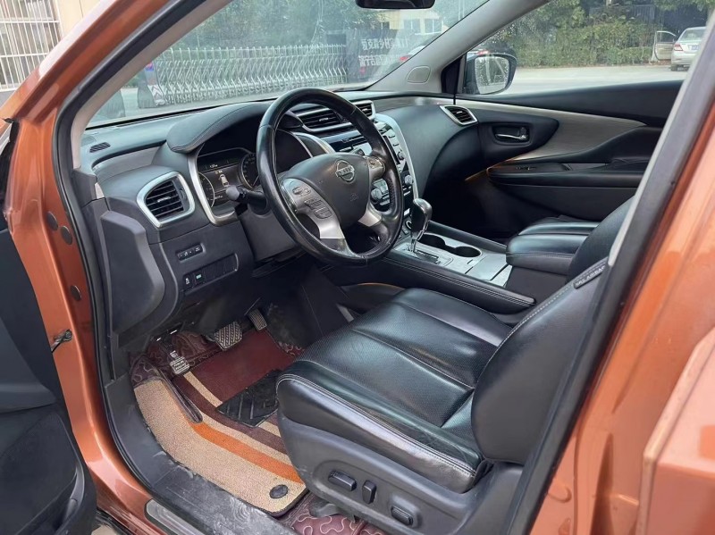 济宁17年日产楼兰7