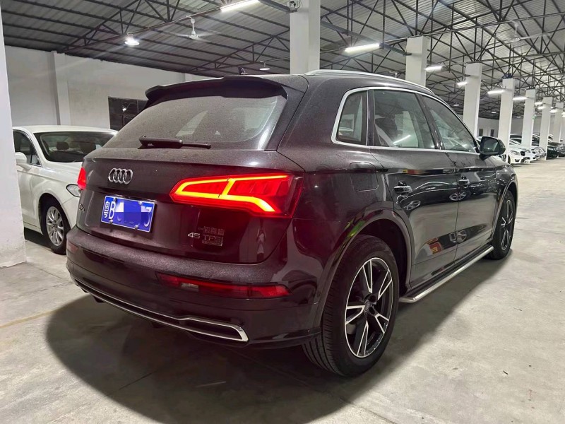 广州20年奥迪Q58