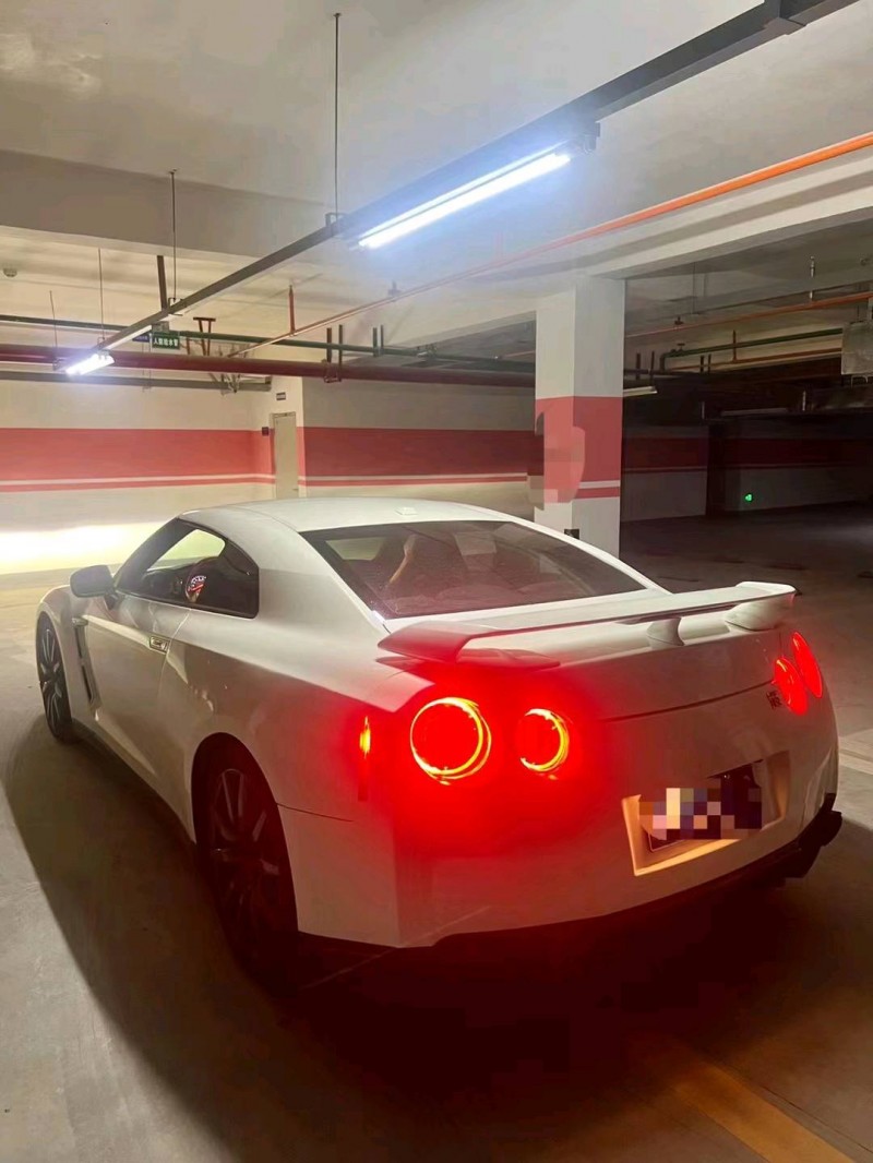 广州14年日产GT-R9