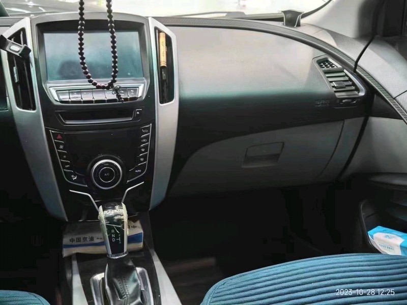 石家庄14年纳智捷优6 SUV4