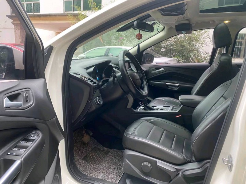 广州17年福特翼虎3