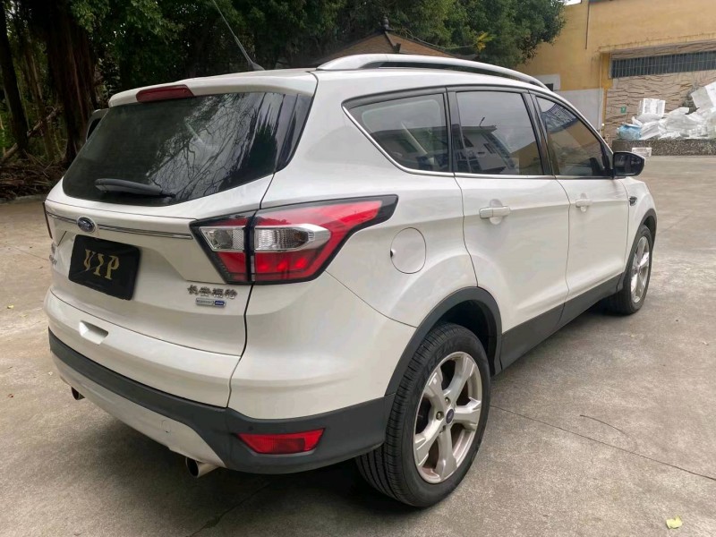 广州17年福特翼虎8