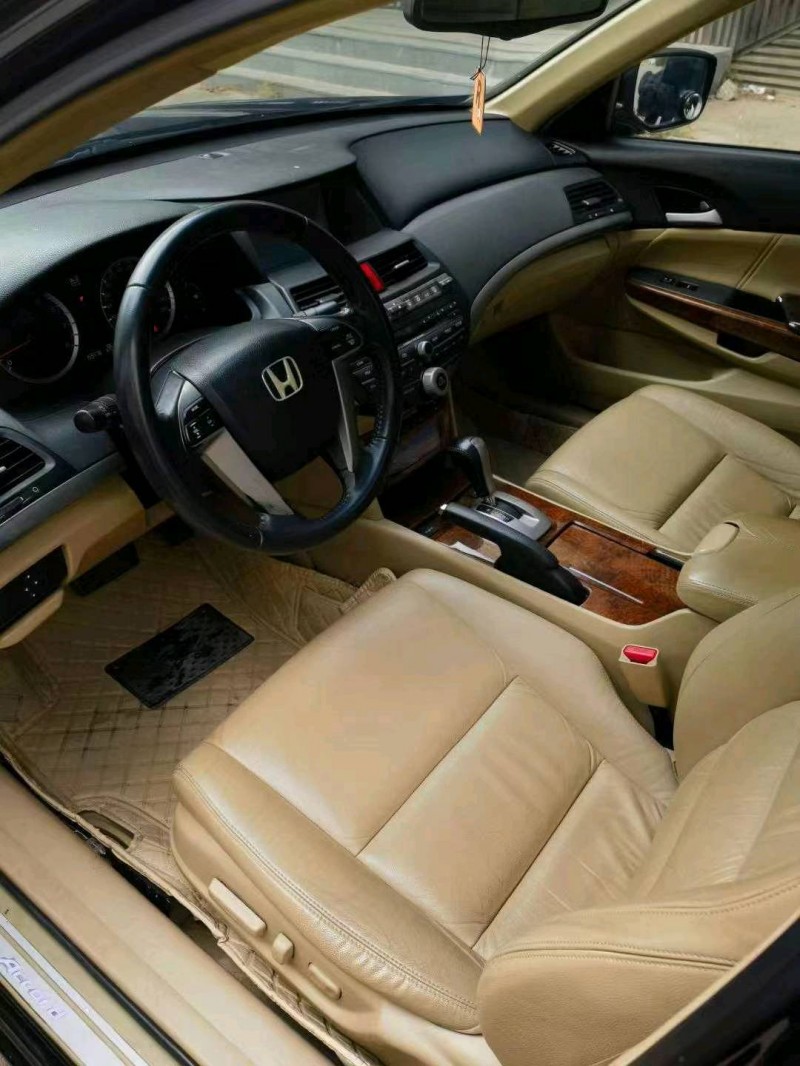 淄博11年本田雅阁8