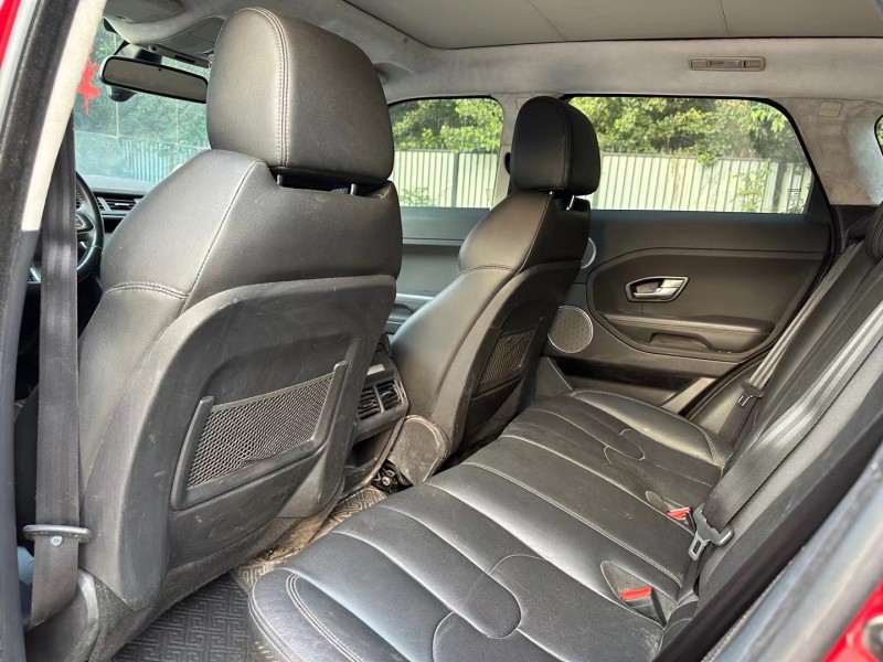 济宁16年路虎极光7