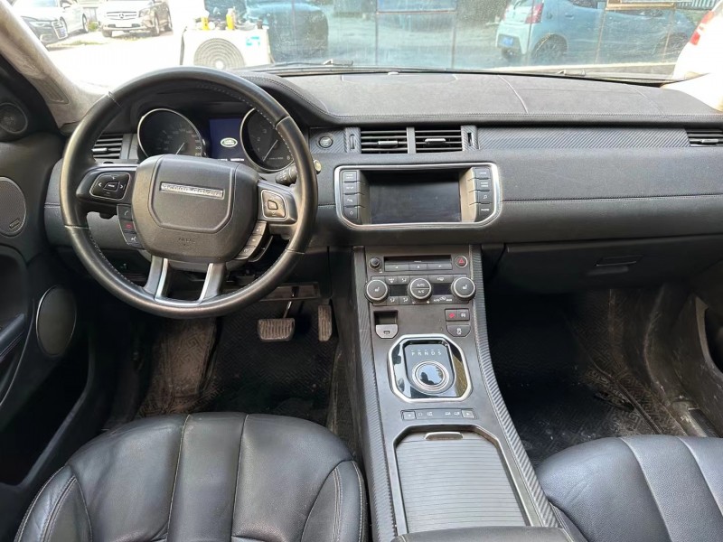 济宁16年路虎极光8