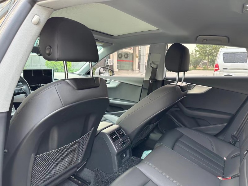 济宁21年奥迪A56