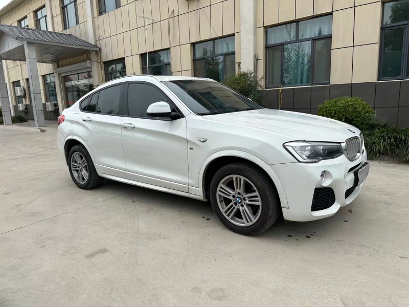 济宁18年宝马X43