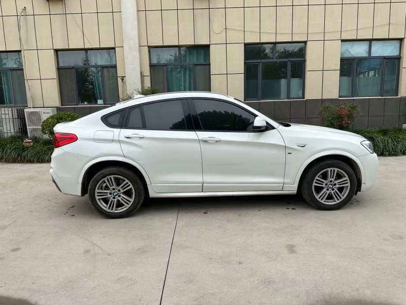 济宁18年宝马X44