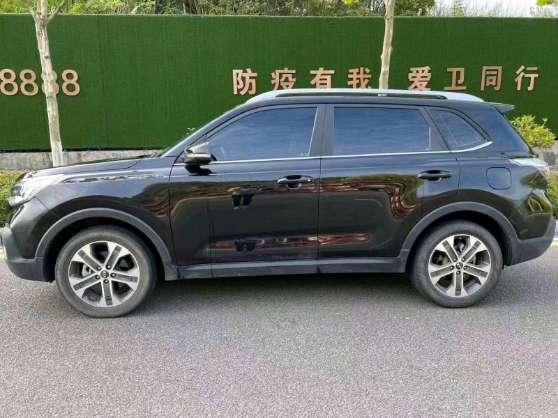 宜昌19年起亞智跑4