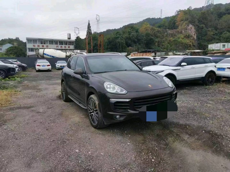 嘉兴15年保时捷卡宴2